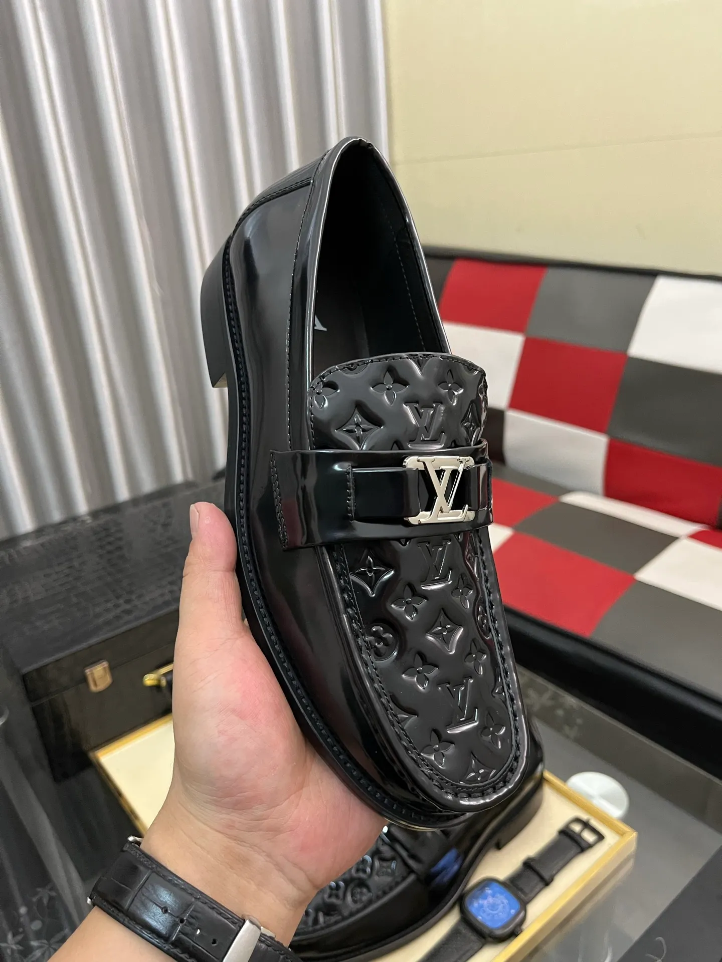 Men's Men's Shoes Men's Men's Shoes 💰520⌚️⌚️[LV] The most popular classic Louis Vuitton leather shoes. Synchronized with the official website, the upper adopts Italian imported upper embossing➕comfortable cowhide lining, fashionable atmosphere, unique brand and unique craftsmanship. Highlighting the hot style of the new year. Stop hesitating, stop wandering, get it now. Code number: 38--44. 3️⃣colors available